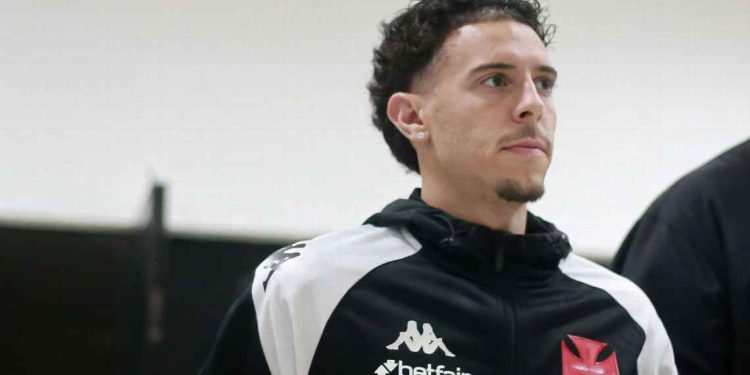 "Não é bicho papão nenhum.." Jogador do Vasco mostra atitude e fala sobre o Flamengo