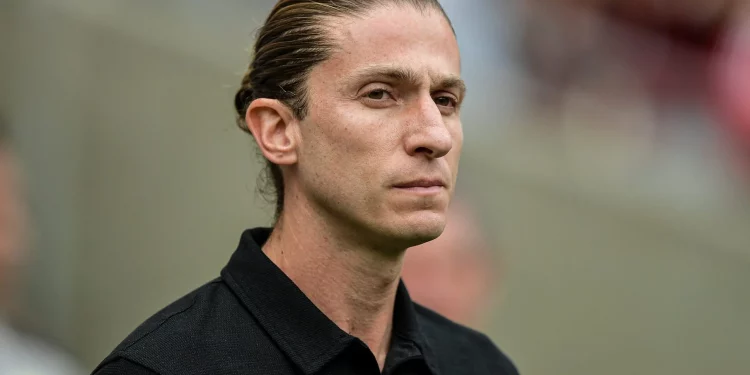 Técnico do Flamengo elogia time do Vasco