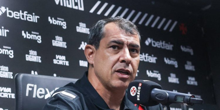 Vasco: Carille se mostra ambicioso e diz ''Quero as três''