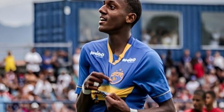 Veja lances de Max, Thuram e Alexandre, alvos do Vasco