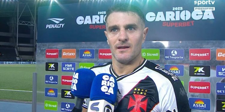 Esquentou! Bruno Henrique, do Flamengo, responde Vegetti, do Vasco