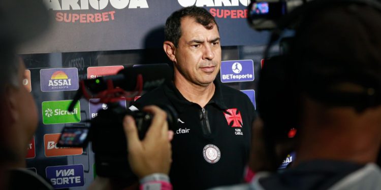 Torcida ficou pistola! Confira provável escalação do Vasco contra o Nova Iguaçu