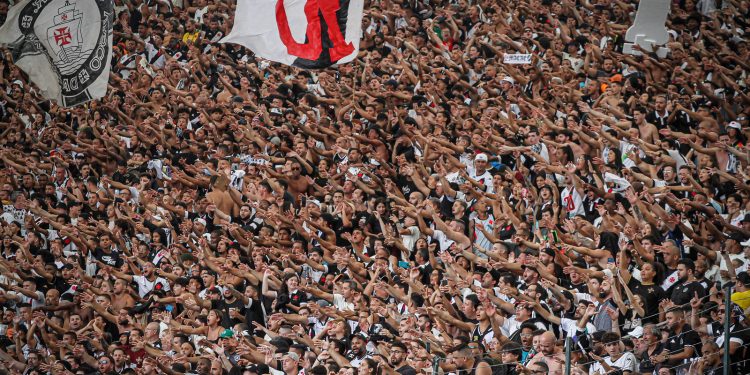 Menos é mais? A decisão silenciosa do Vasco a um dia do clássico