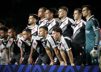 Confira a escalação do Vasco para a estreia na Sul-Americana