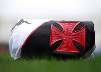 Hugo Moura tem se consolidado como um dos principais nomes do meio-campo do Vasco em 2025.