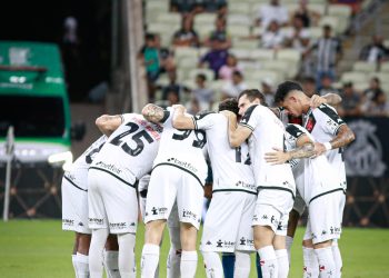 Vasco pode garantir mais de R$ 100 milhões na próxima janela