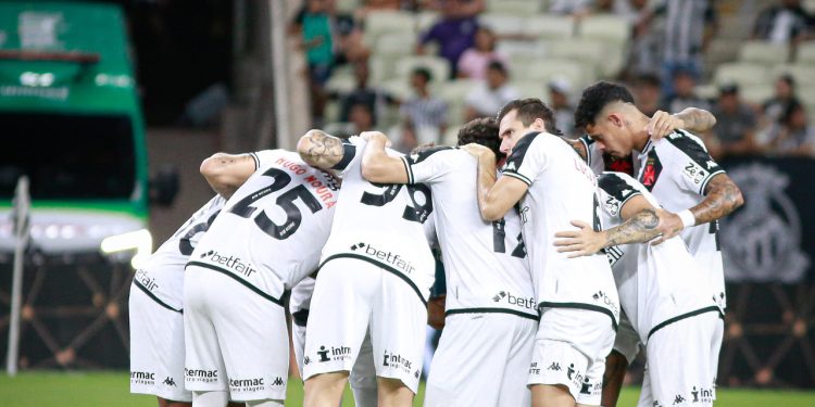 Vasco pode garantir mais de R$ 100 milhões na próxima janela