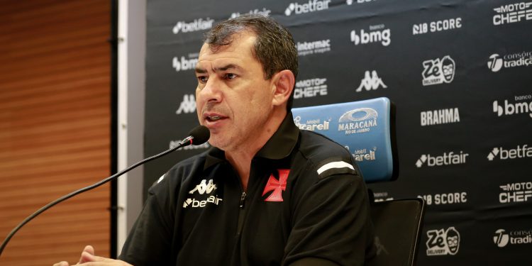 Tem vaga no Vasco? Confira jogadores brasileiros que estão com contrato perto do fim