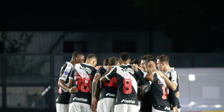Quem vai apitar Cruzeiro x Vasco?