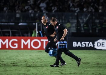 Jogador do Vasco está na lista de estrelas com mais problemas médicos