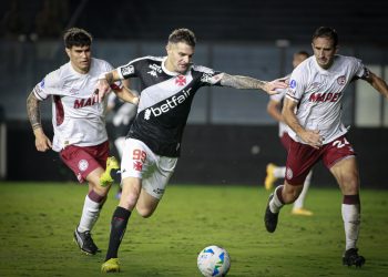 Deu ruim! Vasco pode jogar todo desfalcado contra o Cruzeiro