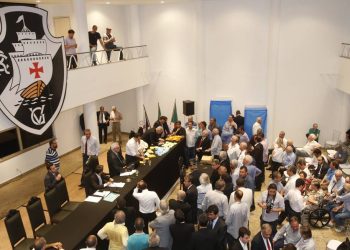 Após aprovação no Conselho, sócios do Vasco votarão criação de SPE, entenda