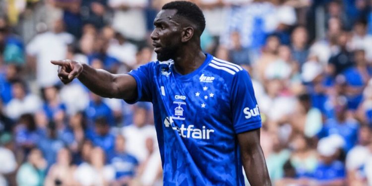 Bolasie provoca Vasco e torcida vascaína cai em cima do atacante