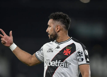 Vasco: Romance de Payet com advogada teve fetiches mirabolantes