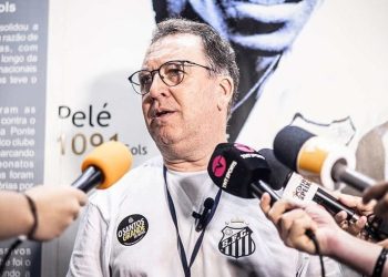 Vasco cobra! Santos deve bolada por lateral e dívida já ultrapassa 6 milhões
