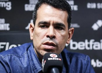 URGENTE! Vasco contrata atacante revelação do Coritiba