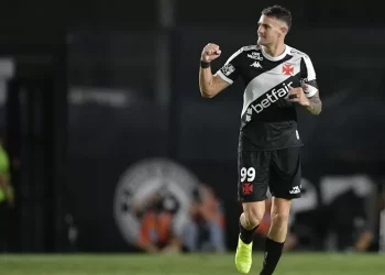 Vegetti, artilheiro do Vasco.