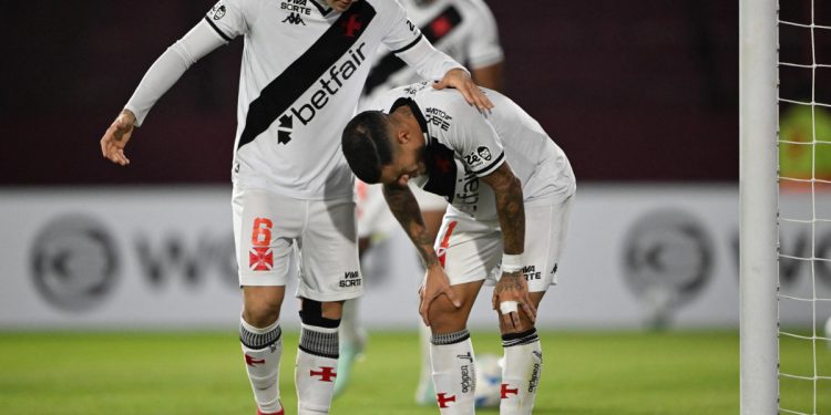 Philippe Coutinho fala sobre o momento do Vasco.