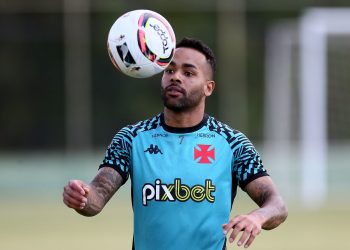Vazou! Confira a provável escalação do Vasco contra o Palmeiras