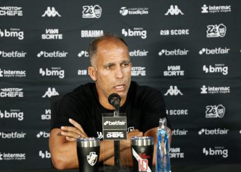 Vasco perde por 4x1 para o Puerto Cabello e se complica na Sul-Americana