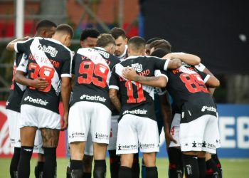 Felipe ou Diniz? Quem vai comandar o Vasco contra o Vitória?