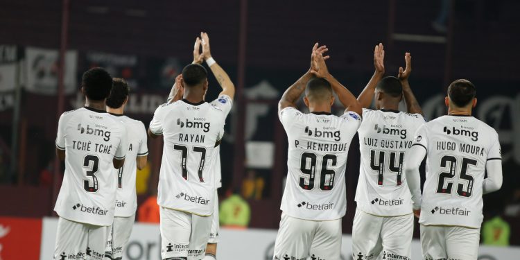 Elenco top 8? Fragilidade do Vasco é exposta para todos