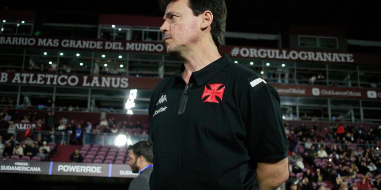 Diniz toma grande atitude no Vasco para conseguir voltar a vencer