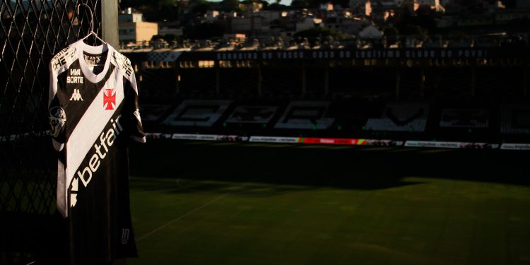 Confira arbitragem de Fluminense x Vasco