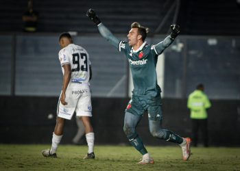 Vai renovar ou não? Entenda a situação contratual de Léo Jardim com o Vasco