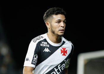 Adson sofre nova lesão no treino do Vasco.