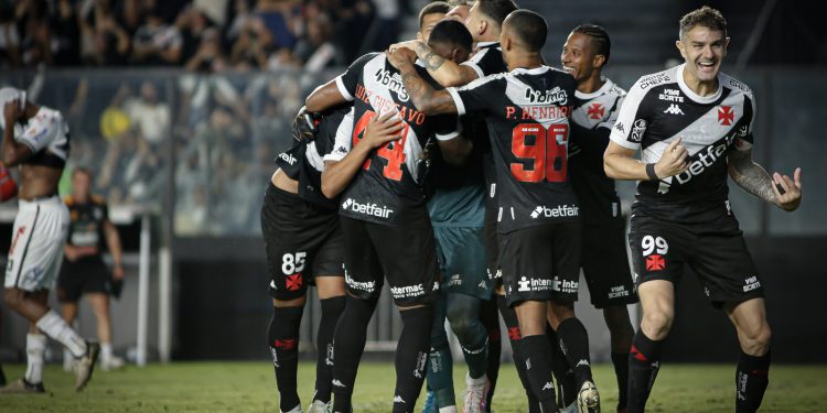 Após garantir a classificação para as oitavas de final da Copa do Brasil contra o Operário-PR, o Vasco da Gama agora volta suas atenções.