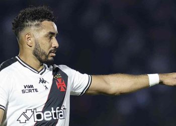 Vasco: Payet solicita viagem para resolver problemas pessoais