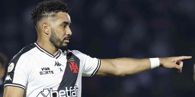 Vasco: Payet solicita viagem para resolver problemas pessoais
