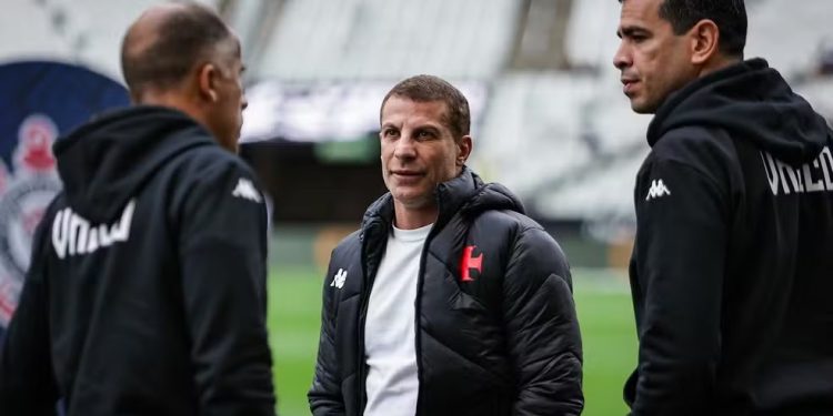 Bomba! Vasco pode demitir membros do departamento e afastar jogadores