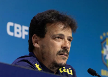 Diniz vai reencontrar no Vasco jogador que já teve treta no passado