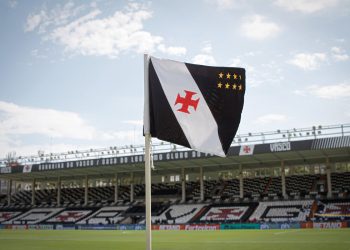 "Vomitei nele": Ex-amante expõe intimidade com Jogador do Vasco