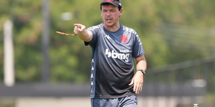 Fernando Diniz tem prazo revelado para fechar com o Vasco