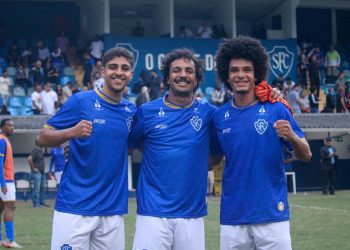 Filho de Edmundo pede demissão do Vasco