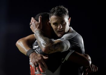 Melhores momentos de Vasco 3x0 Melgar