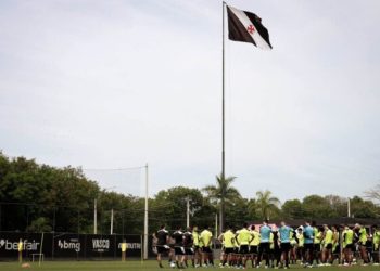 O Rio precisa de ajuda! Confira como o tiroteio atrapalhou o Vasco no CT