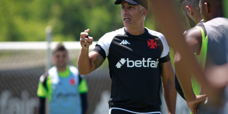 ''Desrespeitou o estatuto...'' Polêmica entre Vasco e Felipe ganha novo episódio