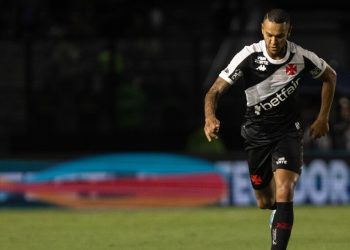 Souza, Ex-Vasco, critica técnico e diz que jogadores “faziam o que queriam” em campo