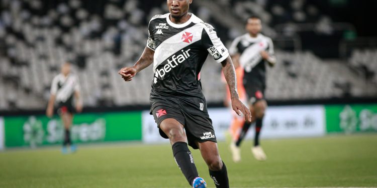 Vasco: Diniz fala sobre polêmica após gesto de Loide