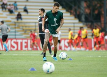 Vasco empatando em 1x1 com Puerto Cabello no intervalo