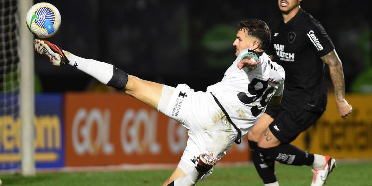 Vegetti convive com jejum que atrapalha rendimento do Vasco