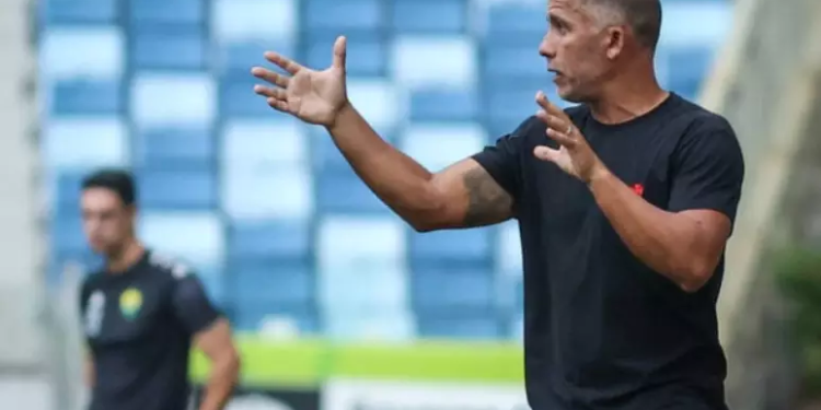 Felipe, técnico interino do Vasco