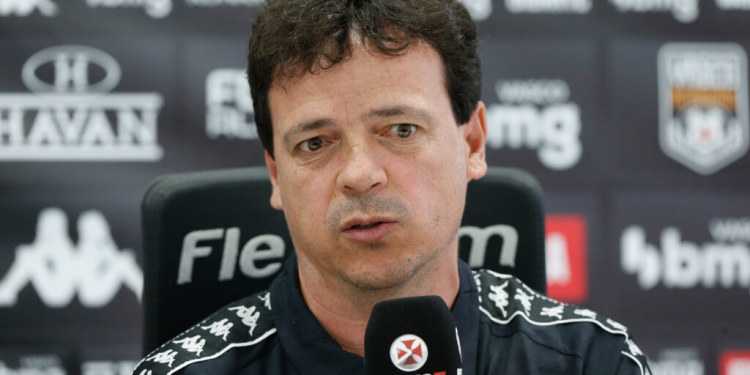 Fernando Diniz deve ser o novo técnico do Vasco.