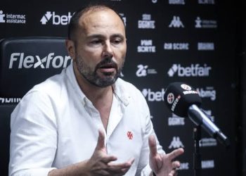 Vai sair? Jogador do Vasco é oferecido para clube mineiro