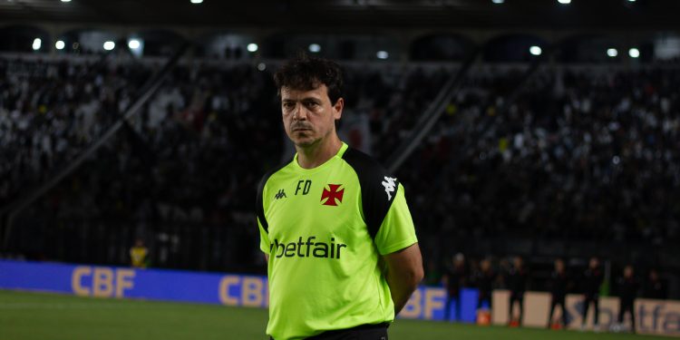 Gigante argentino quer meia do Vasco