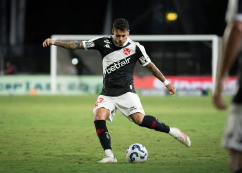 Confira os jogadores do Vasco relacionados para enfrentar o São Paulo